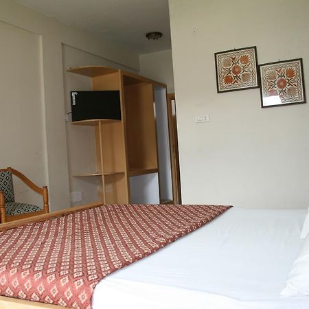 Pine Top Hotels Naran Dış mekan fotoğraf