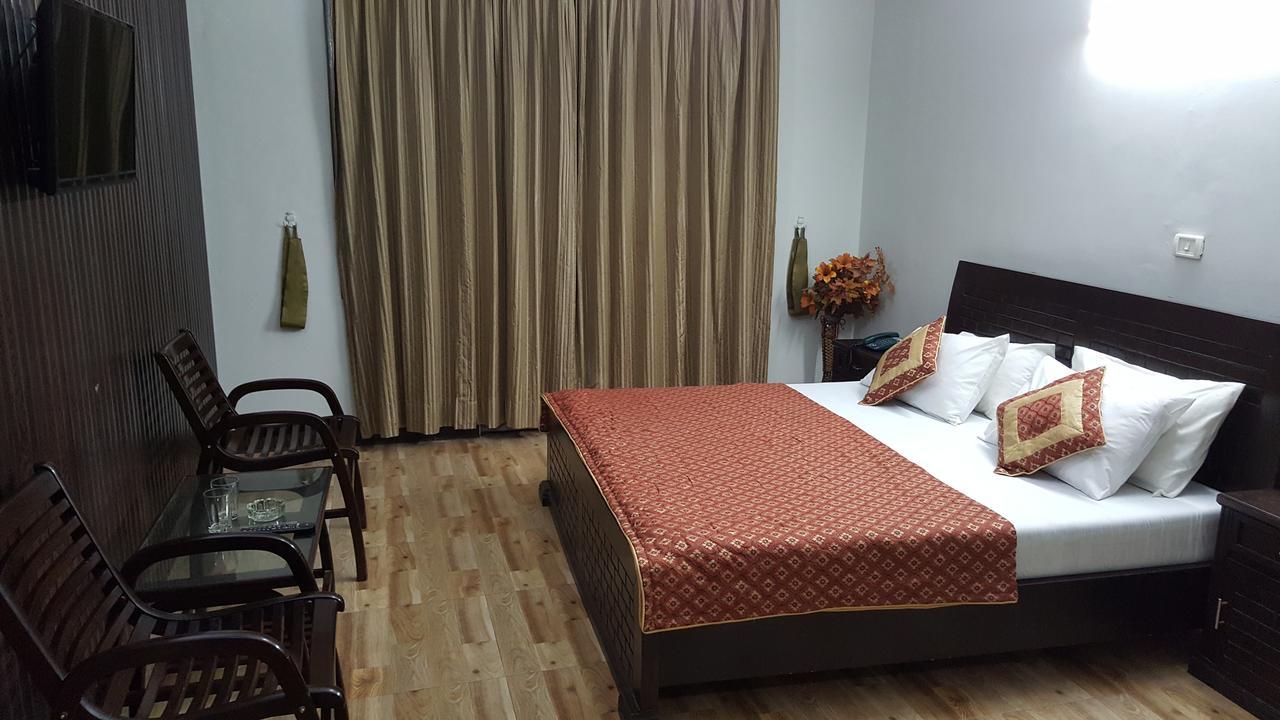 Pine Top Hotels Naran Dış mekan fotoğraf