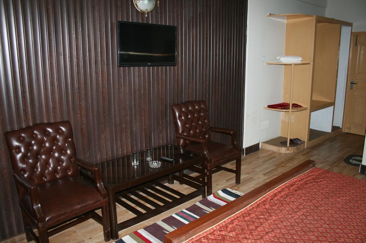 Pine Top Hotels Naran Dış mekan fotoğraf