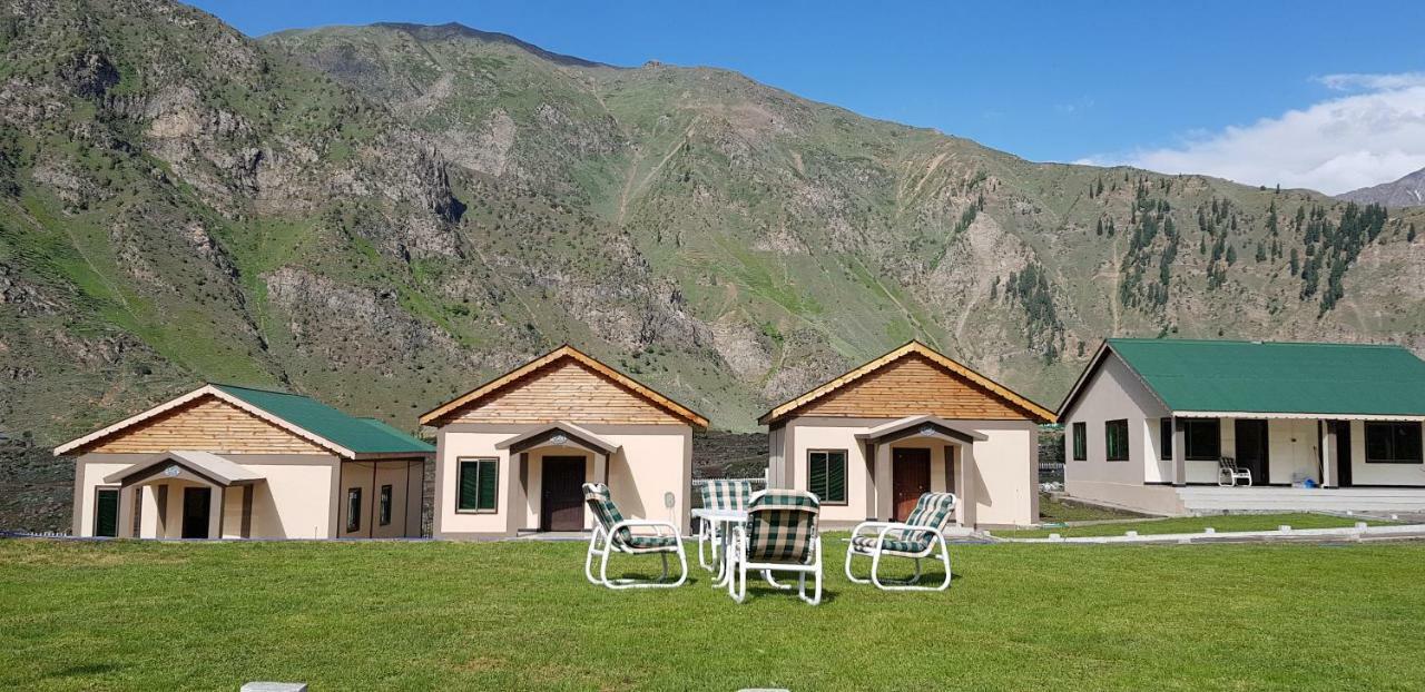 Pine Top Hotels Naran Dış mekan fotoğraf
