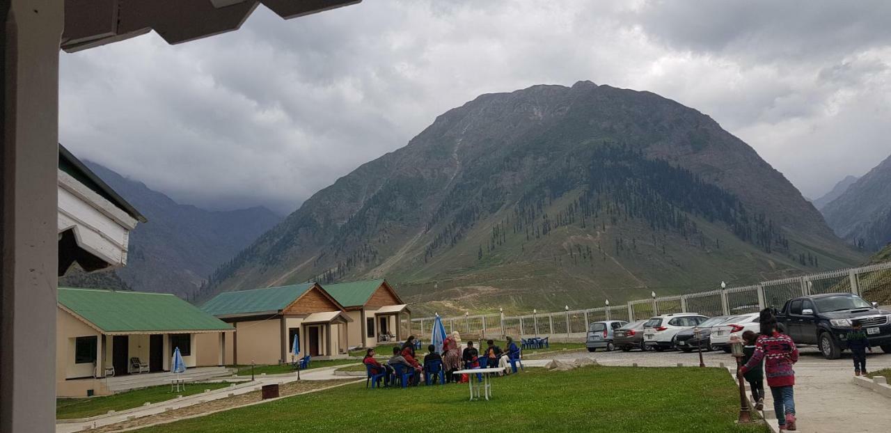Pine Top Hotels Naran Dış mekan fotoğraf